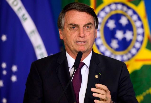 Bolsonaro sanciona Pronampe e prevê liberação de R$ 50 bi