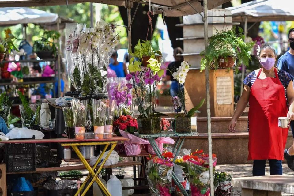 Flores estão até 400% mais caras às vésperas do Dia das Mães