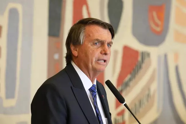 Bolsonaro lamenta morte de dois PRFs e de Genivaldo