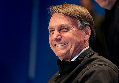 Bolsonaro intensifica agenda com evangélicos