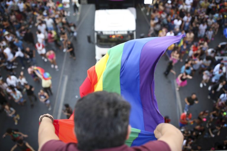 Brasil tem ao menos 5 assassinatos de LGBTI+ por semana