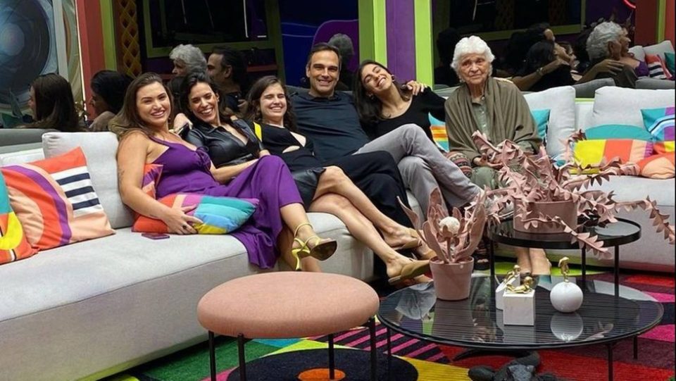 Schmidt conta que família fez ‘sacrifício’ para ajudá-lo no BBB