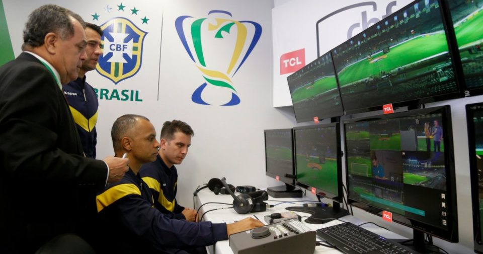 CBF anuncia mudanças no VAR e na preparação dos árbitro