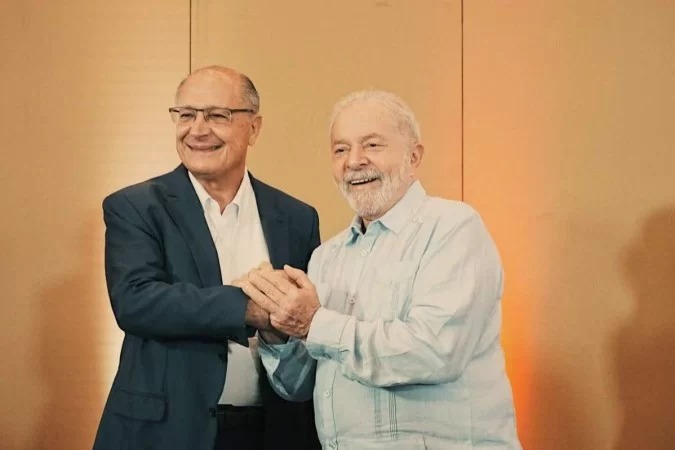 Lula escala Alckmin para reforçar diálogo com militares