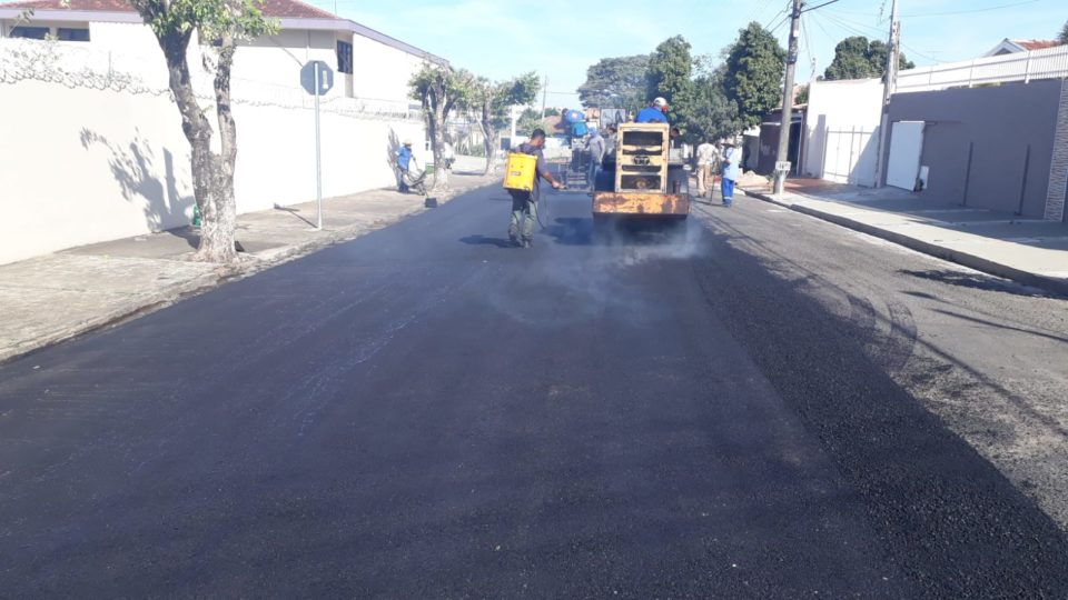 Prefeito Daniel intensifica Programa Asfalto Novo