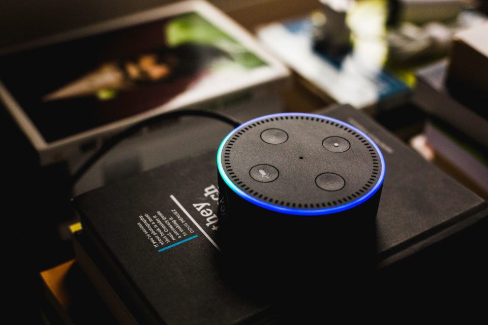 Alexa, da Amazon, vai imitar vozes de pessoas falecidas