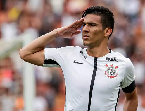 Corinthians anuncia retorno do zagueiro Balbuena