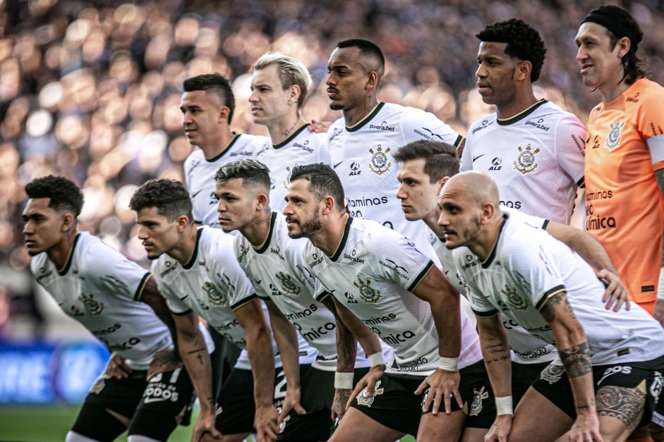 Corinthians tenta administrar ‘montanha de emoções’