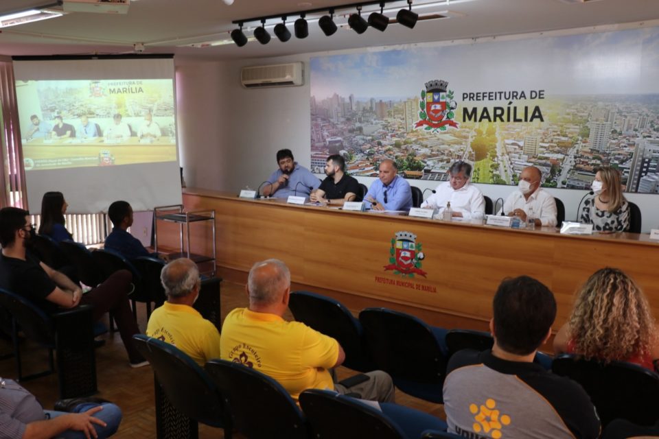 Daniel e Damasceno reativam o Conselho Municipal da Juventude