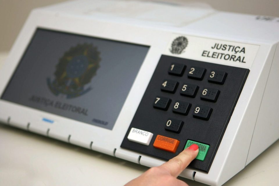 Brasil tem 156 milhões de pessoas aptas a votar, afirma TSE