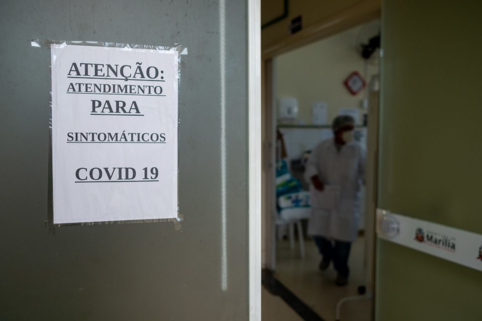 Contaminação por Covid desacelera na primeira quinzena de julho