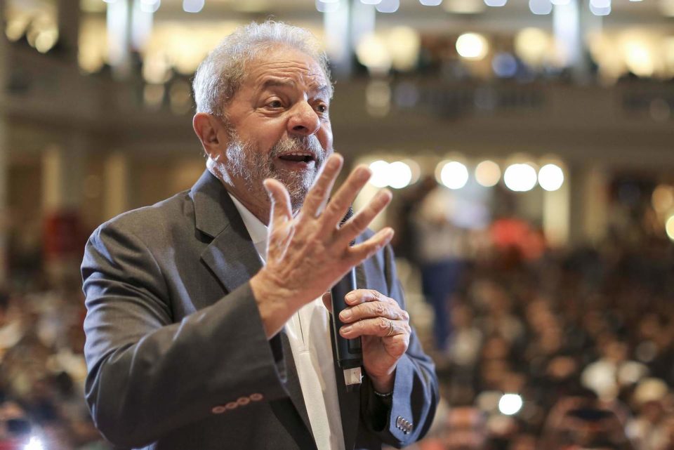 Lula faz movimentos para ter o apoio de Bivar e de Janones