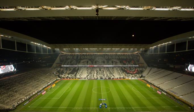 Corinthians assina com Caixa para pagar dívida do estádio