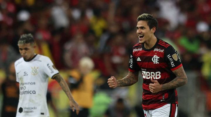 Flamengo vence Corinthians e está na semifinal da Libertadores