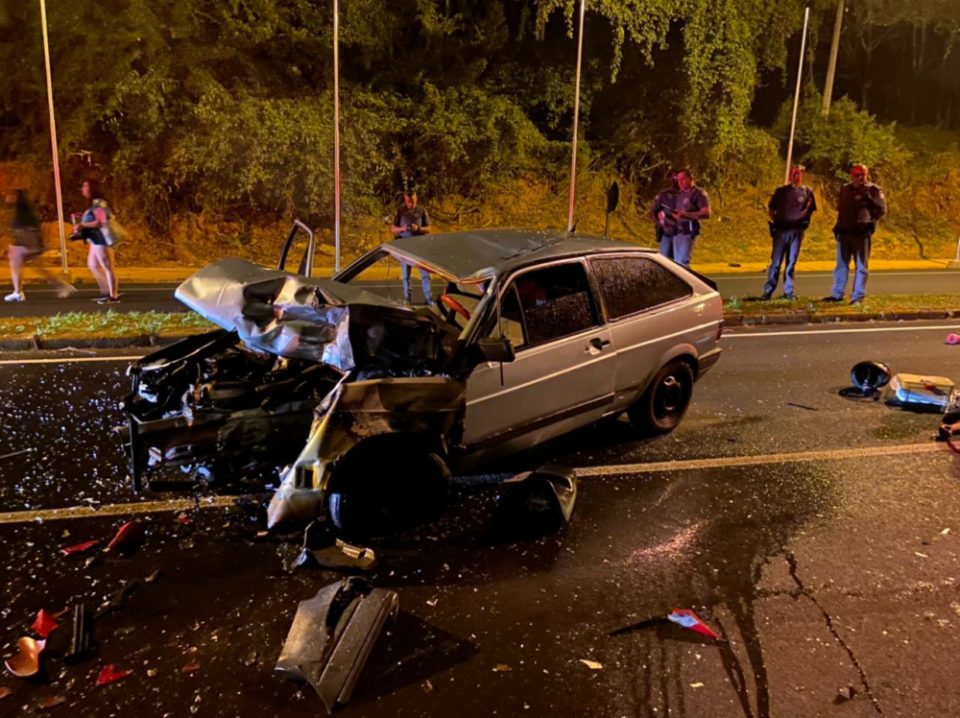 Mulher sem CNH é presa por causar acidente com morte