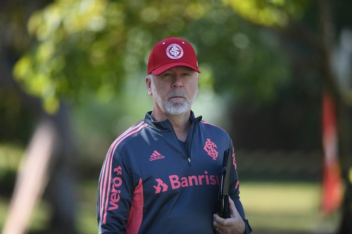Mano Menezes enaltece Palmeiras de Abel: ‘Trabalho excelente’
