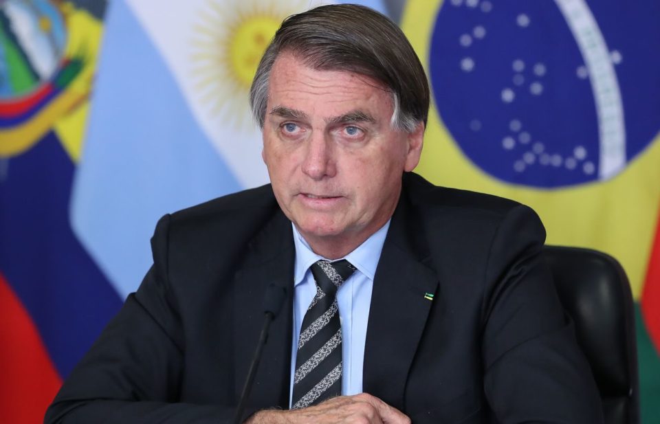 Bolsonaro volta a atacar signatários de manifesto por democracia