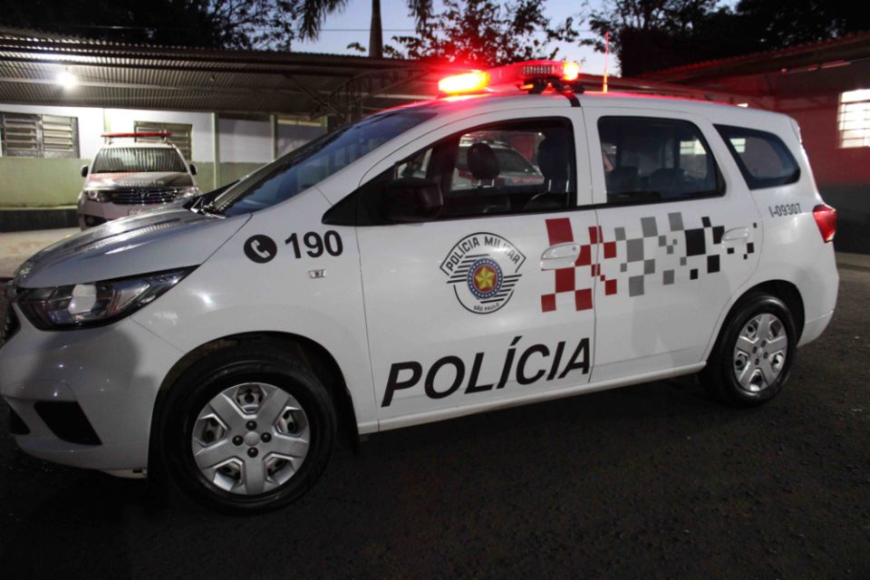 PM captura condenada por tráfico no bairro CDHU