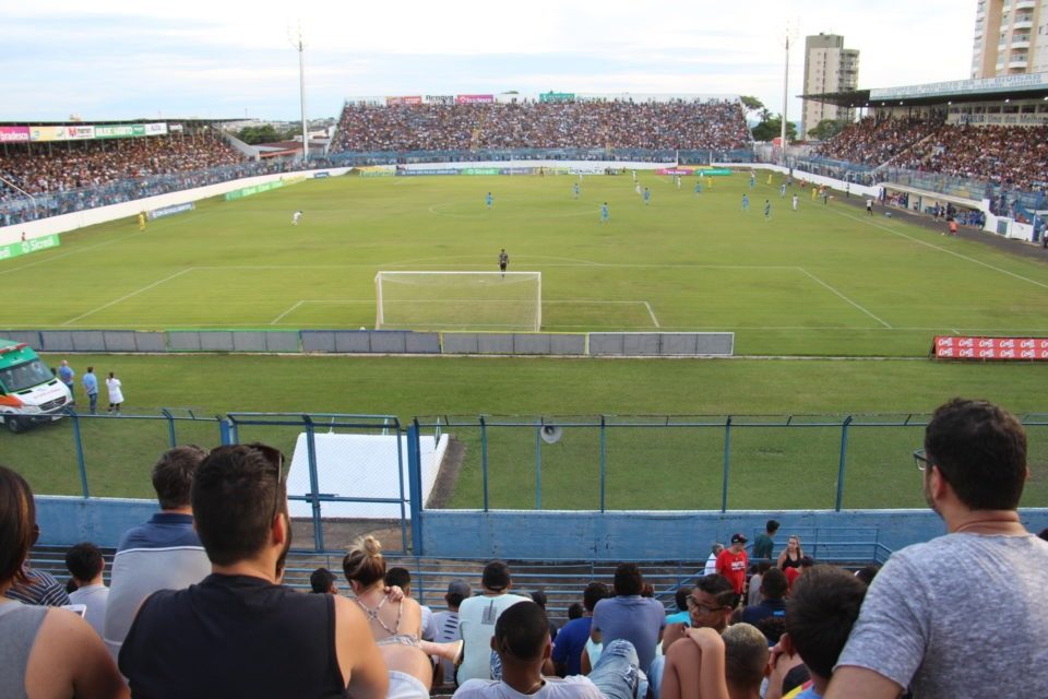 Abreuzão fica danificado após jogo contra o Noroeste