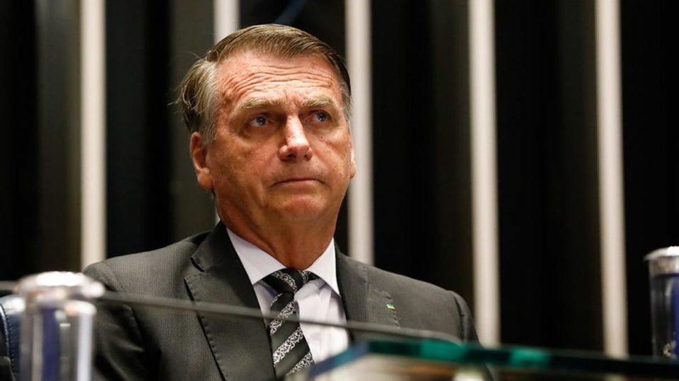 Aliados de Bolsonaro procuram Faria Lima após manifestos pró-democracia