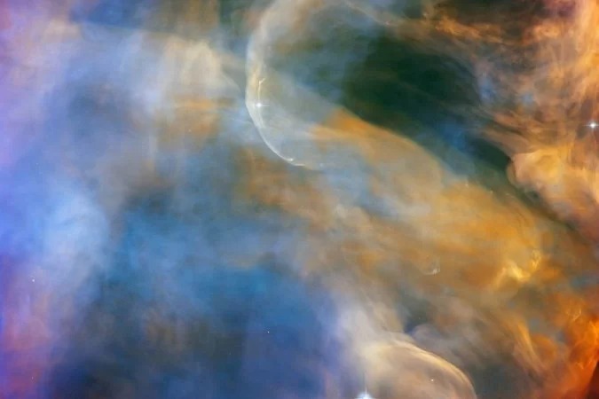 Telescópio Hubble fotografa paisagem de ‘nuvens celestiais’