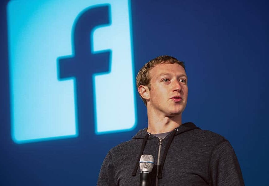 Mark Zuckerberg diz que acorda com ‘soco no estômago’