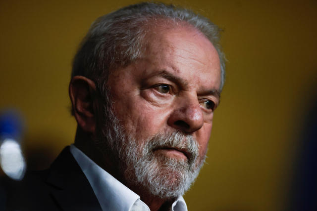 Lula critica Orçamento sem Auxílio Brasil de R$ 600