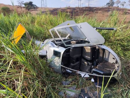 Helicóptero que transportava deputado cai em Minas Gerais