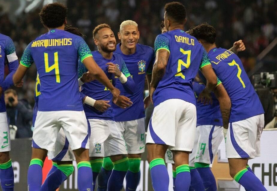 Brasil goleia a Tunísia no último amistoso antes da Copa do Mundo