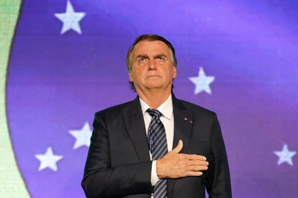 Pastores aliados de Bolsonaro apelam por jejum para virar voto