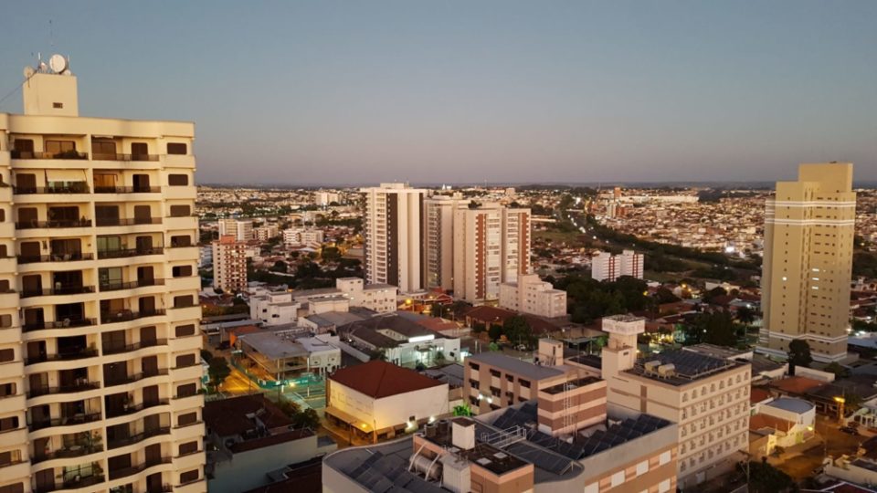 Maior parte das áreas contaminadas ou em risco está sob postos