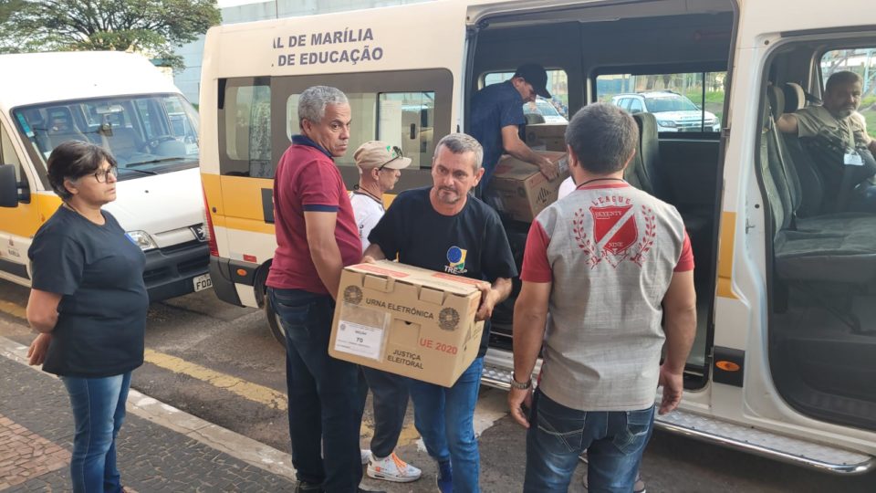 Urnas eletrônicas chegam ao Cartório Eleitoral de Marília