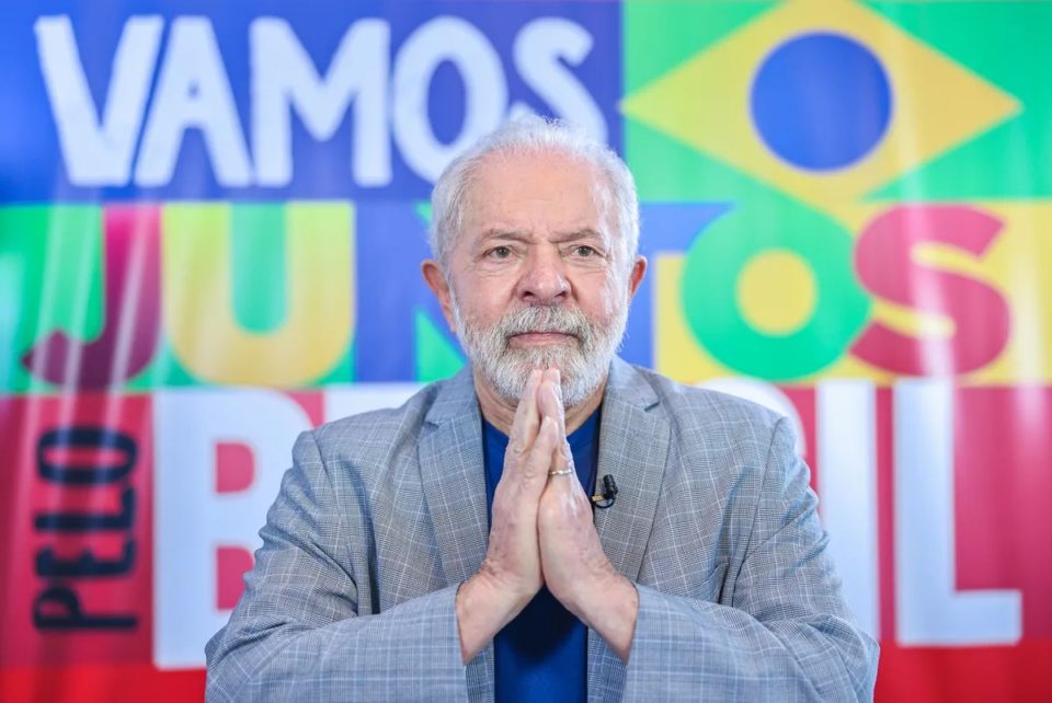 Lula diz que Bolsonaro usa ‘nome de Deus’ para ganhar voto