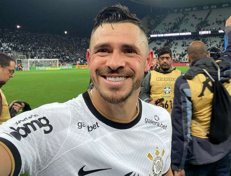 Gol em vaga do Corinthians é redenção para Giuliano