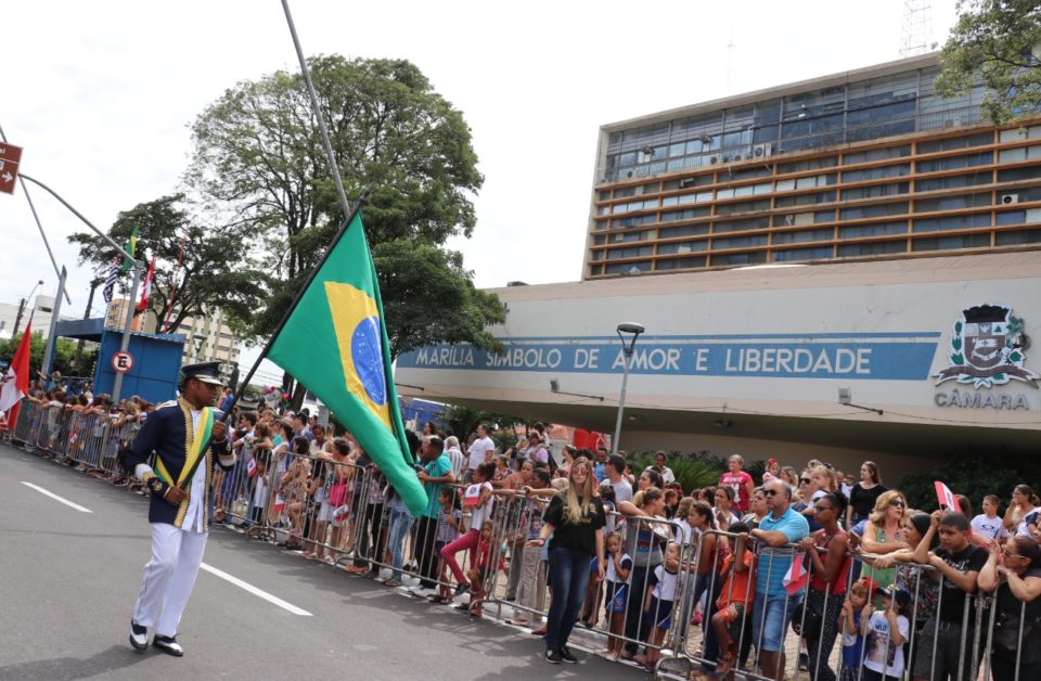 Desfile na Sampaio Vidal marca festa do 7 de setembro em Marília