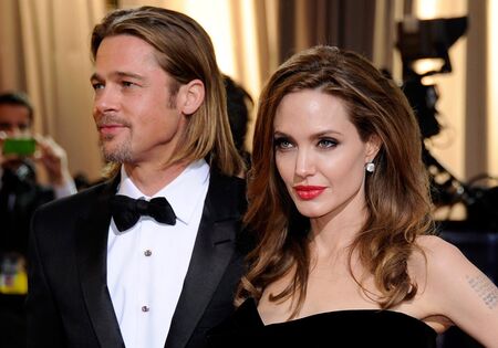 Angelina Jolie move processo bilionário contra Brad Pitt