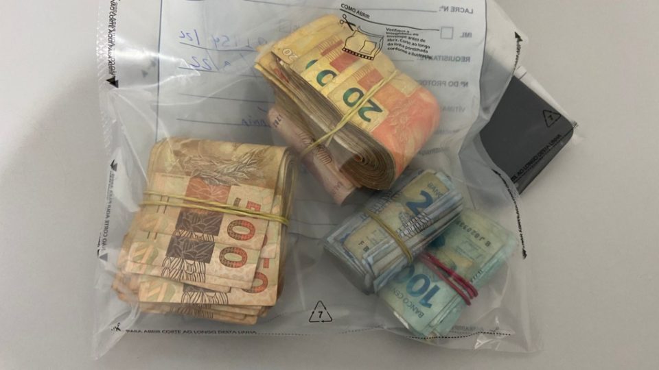 PM apreende mais de R$ 7,1 mil no bairro Toffoli