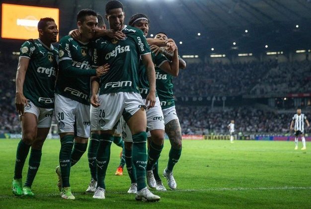 Palmeiras supera desfalques e vence Atlético-MG no Mineirão