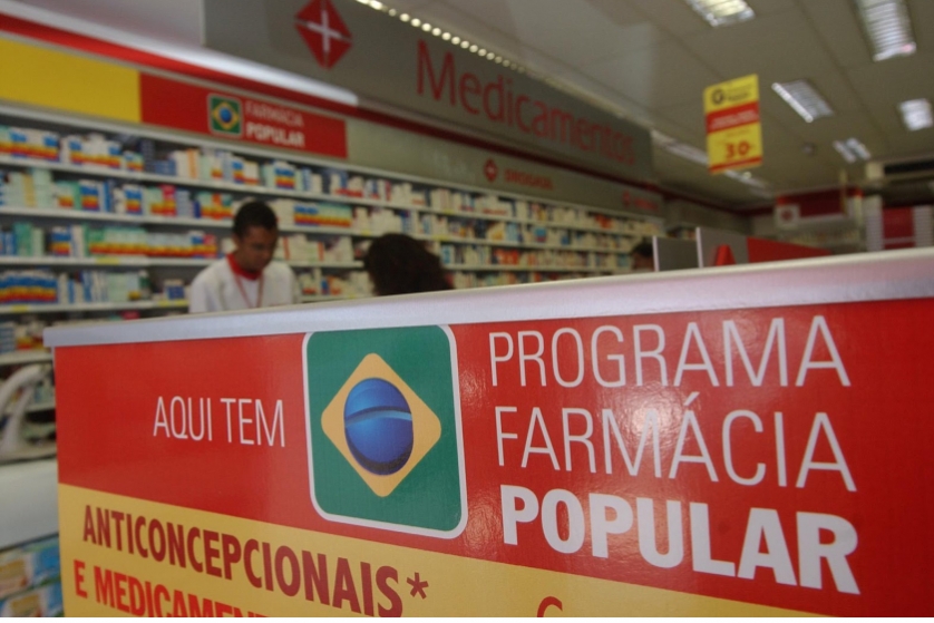 Bolsonaro corta orçamento do projeto Farmácia Popular