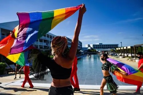Fifa permitirá bandeiras LGBTQIA+ nos jogos da Copa