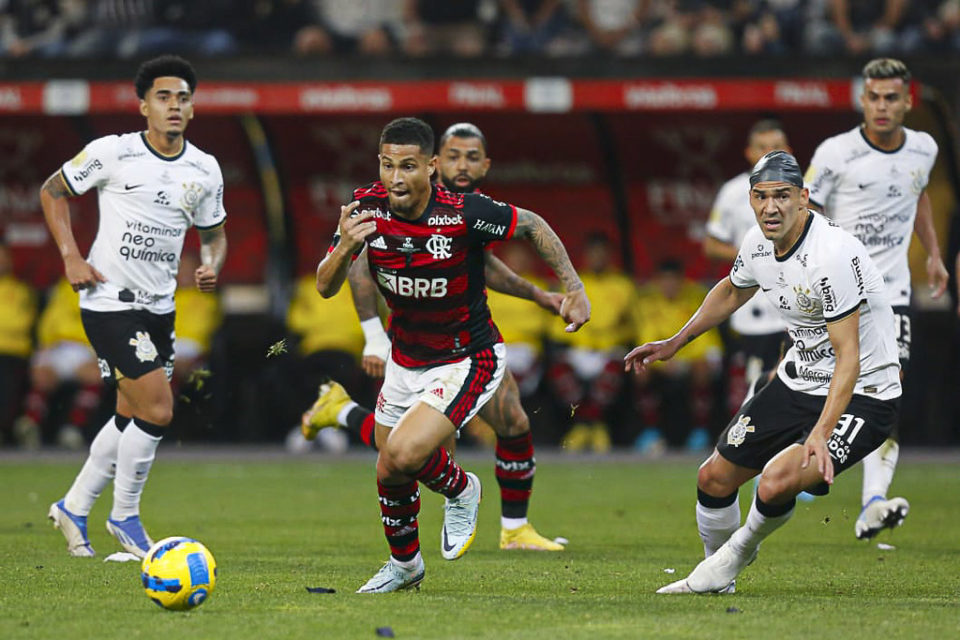 Corinthians e Flamengo empatam em 0 a 0 no 1º jogo da final