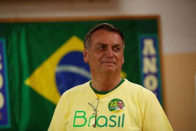 Bolsonaro se mantém em silêncio 12 horas após derrota