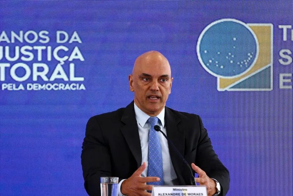 Moraes: Brasil enfrenta “2ª geração” de fake news nas eleições