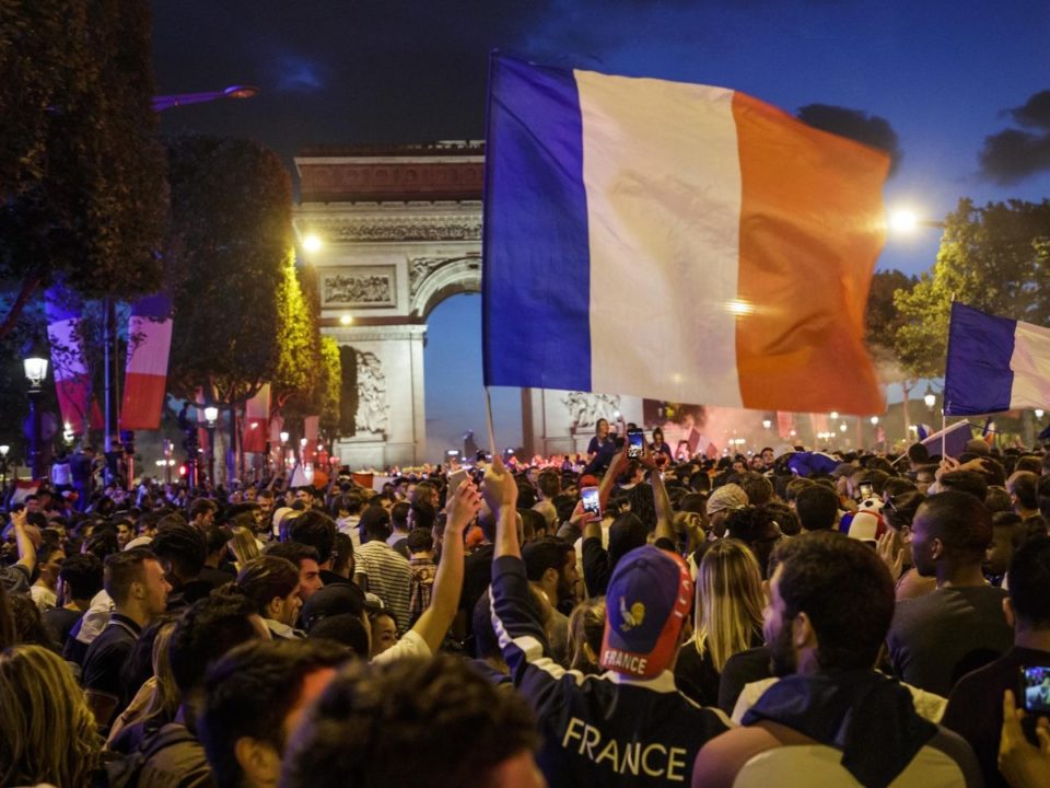 Paris e outras cidades francesas boicotam Copa do Mundo