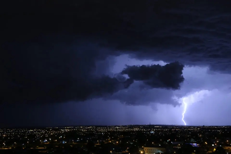 Temporais deixam quase todo o Brasil em alerta