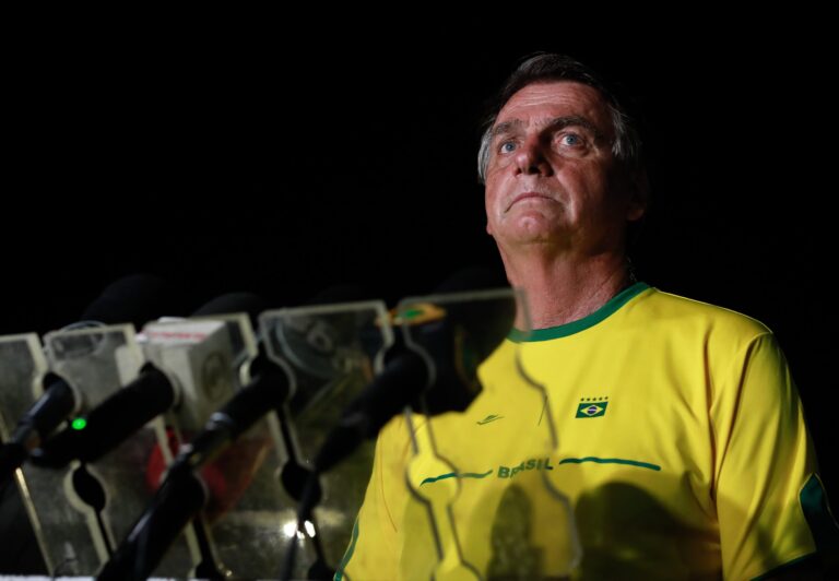 Bolsonaro: se eleito, vamos tentar reduzir a maioridade penal