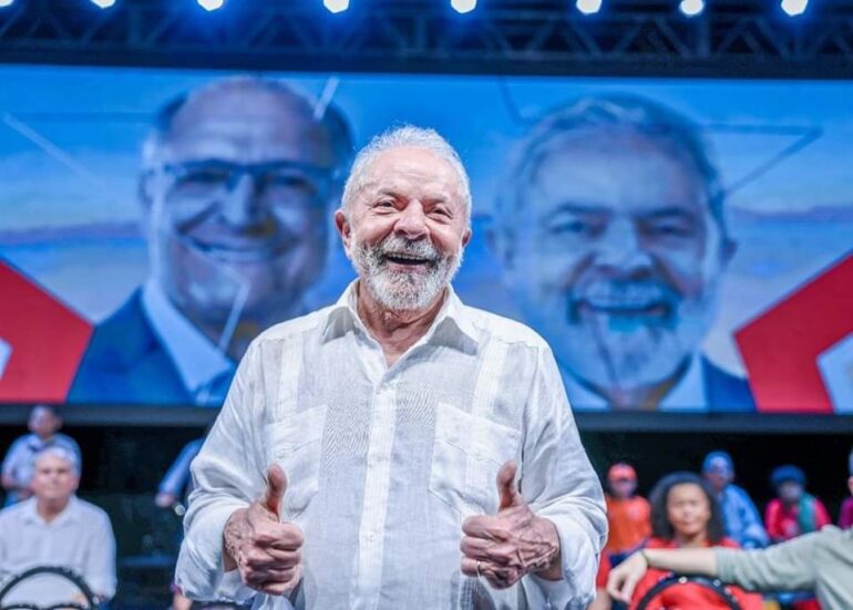 Lula fala em colocar Eduardo Pazuello na cadeia