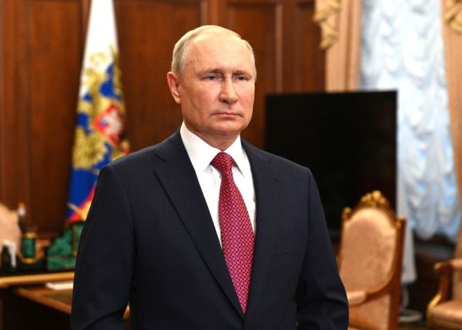 Rússia: Putin descarta uso de armas nucleares na Ucrânia