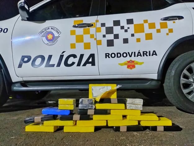 Boliviano é preso com 23 quilos de cocaína