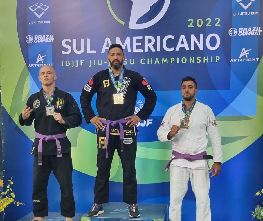 Atleta mariliense é campeão no Sul-Americano de Jiu-Jitsu